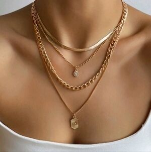 NEW! Stunning & Minimalist Layered Gold Necklace